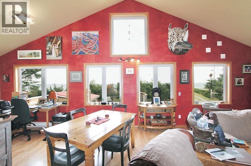 31757 Highway 16, Daajing Giids Rural, British Columbia  V0T 1Y0 - Photo 18 - R3036954