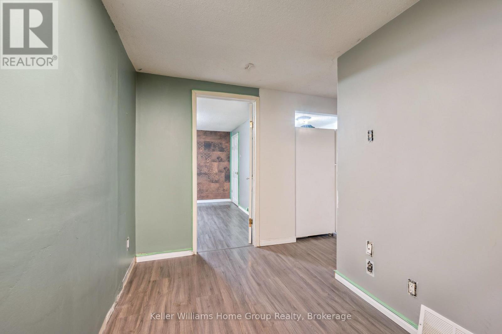 475 5th Street, Hanover, Ontario N4N 3H3 - Photo 26 - X12352457