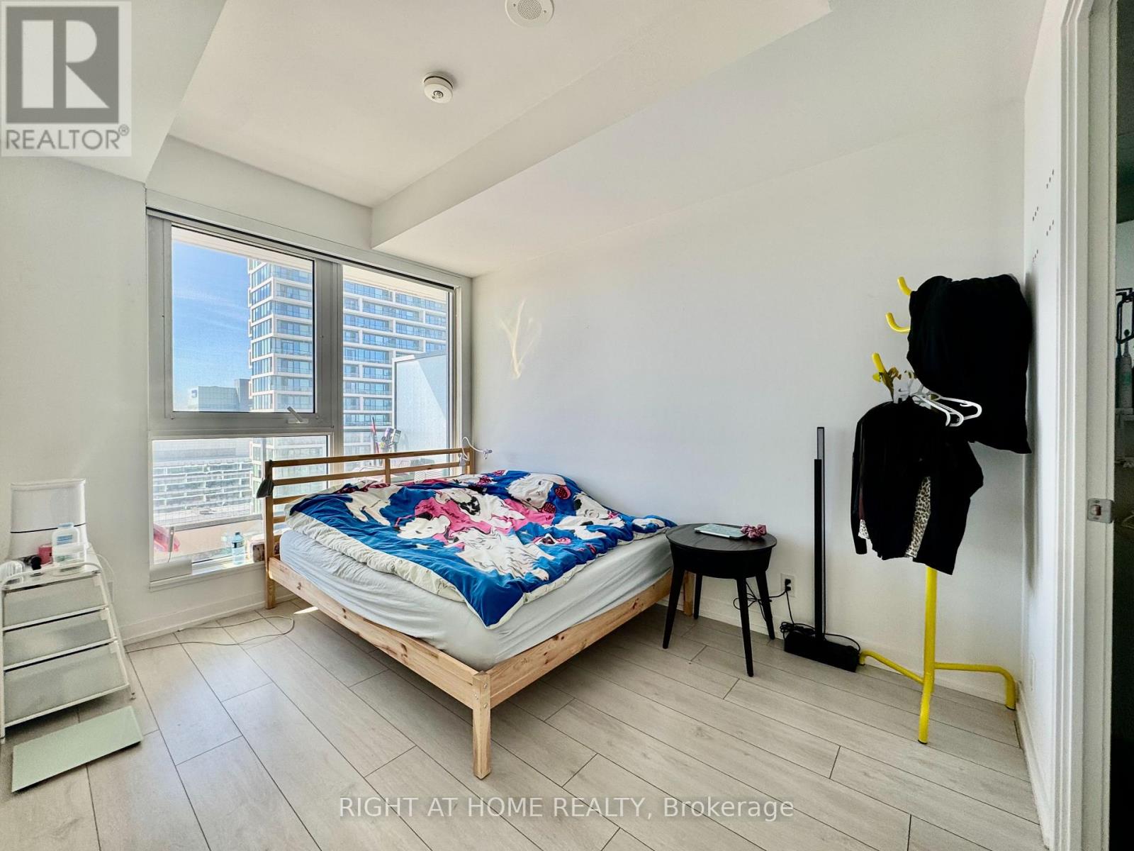 1903 - 898 Portage Parkway, Vaughan, Ontario  L4K 0J6 - Photo 11 - N12352246