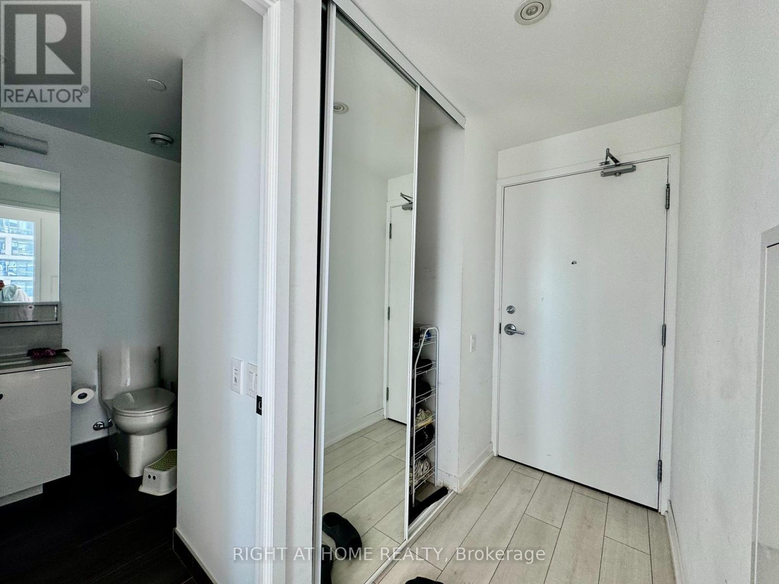1903 - 898 Portage Parkway, Vaughan, Ontario  L4K 0J6 - Photo 16 - N12352246