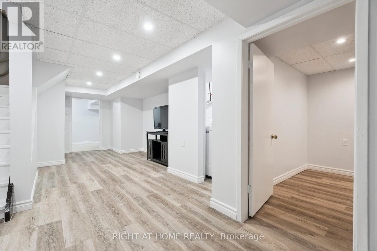 56 Sunbird Boulevard, Georgina (Keswick North), Ontario  L4P 3S1 - Photo 22 - N12352279