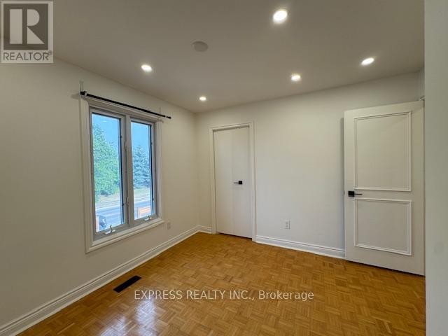 2 Pearson Ave Avenue, Richmond Hill, Ontario  L4C 6T5 - Photo 10 - N12352309