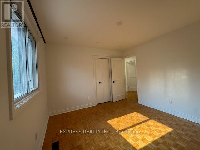 2 Pearson Ave Avenue, Richmond Hill, Ontario  L4C 6T5 - Photo 7 - N12352309