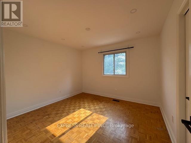 2 Pearson Ave Avenue, Richmond Hill, Ontario  L4C 6T5 - Photo 8 - N12352309