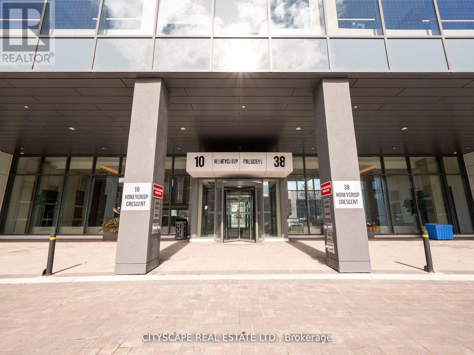 1516 - 10 HONEYCRISP CRESCENT N, Vaughan, Ontario