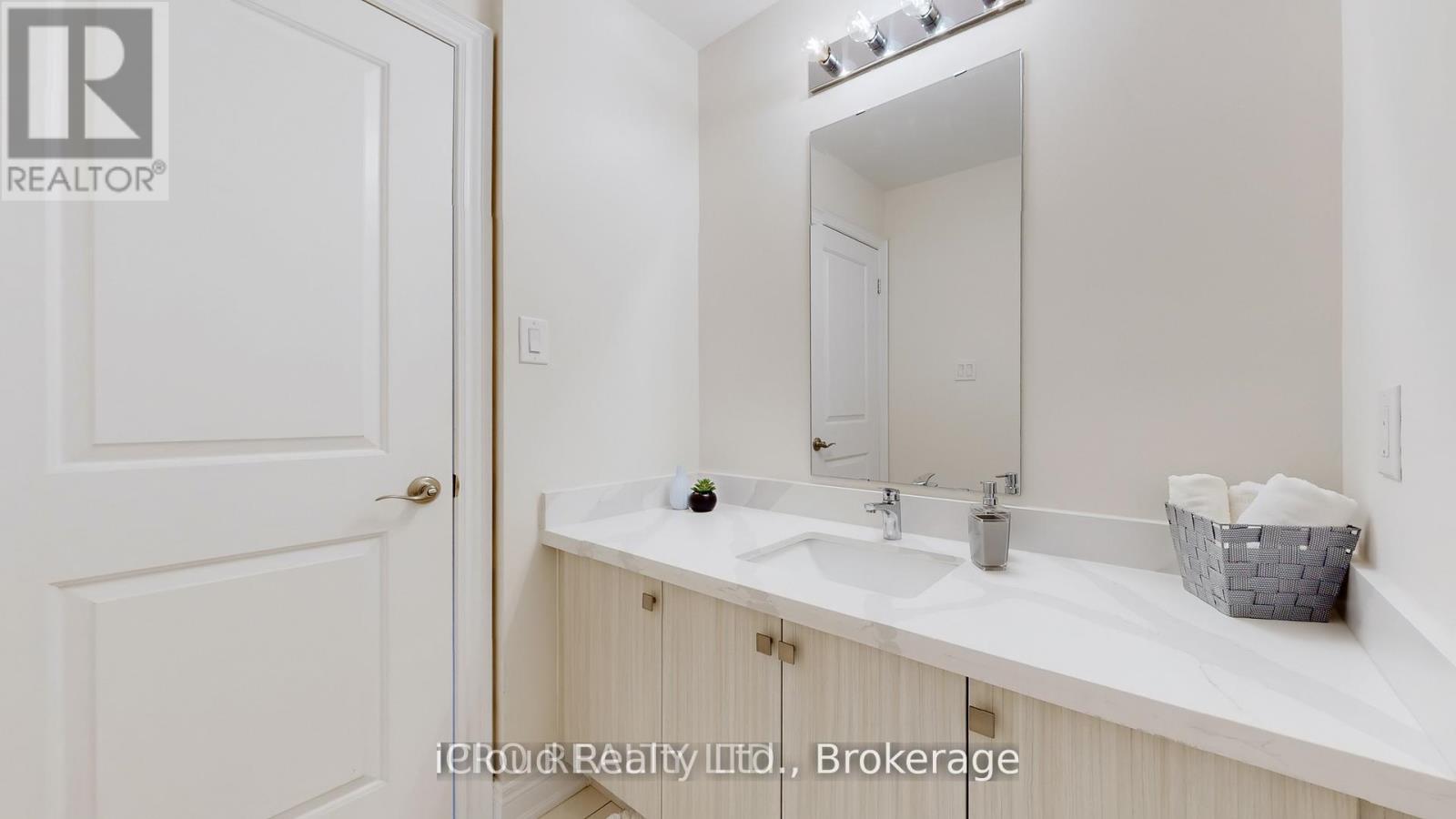 29 Frost Street, Brampton, Ontario  L6X 5R3 - Photo 30 - W12304679