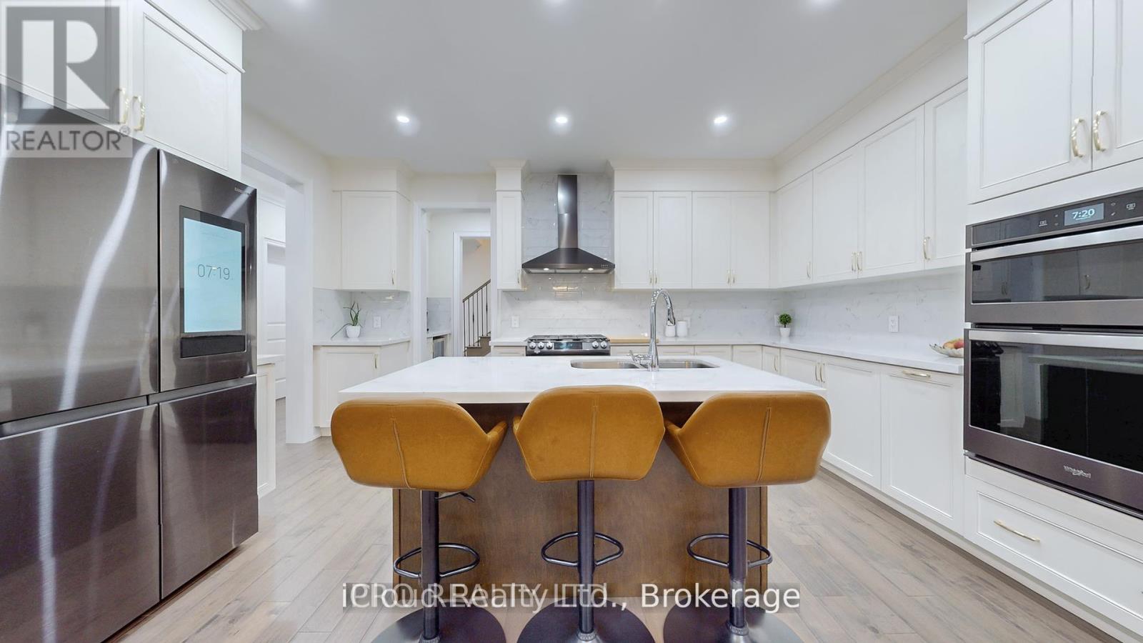 29 Frost Street, Brampton, Ontario  L6X 5R3 - Photo 12 - W12304679