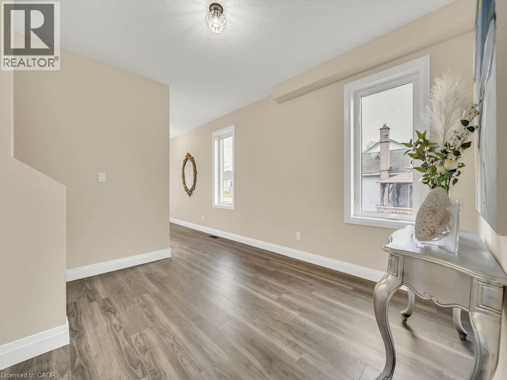 256 W King Street, Ingersoll, Ontario  N5C 2K7 - Photo 10 - 40744013