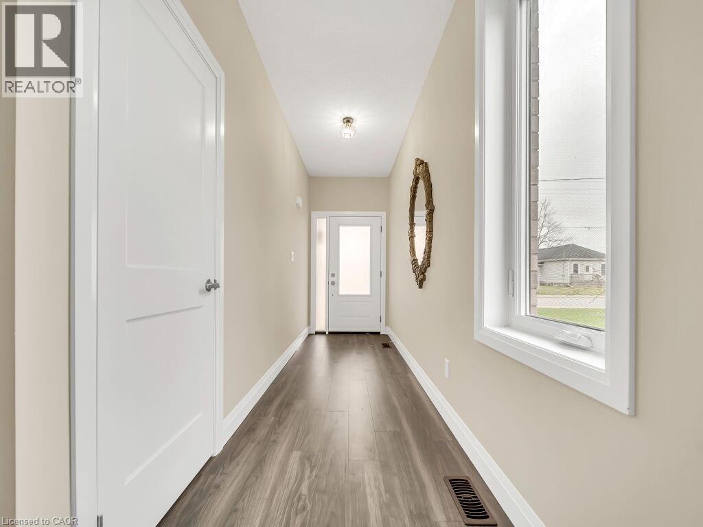 256 W King Street, Ingersoll, Ontario  N5C 2K7 - Photo 8 - 40744013