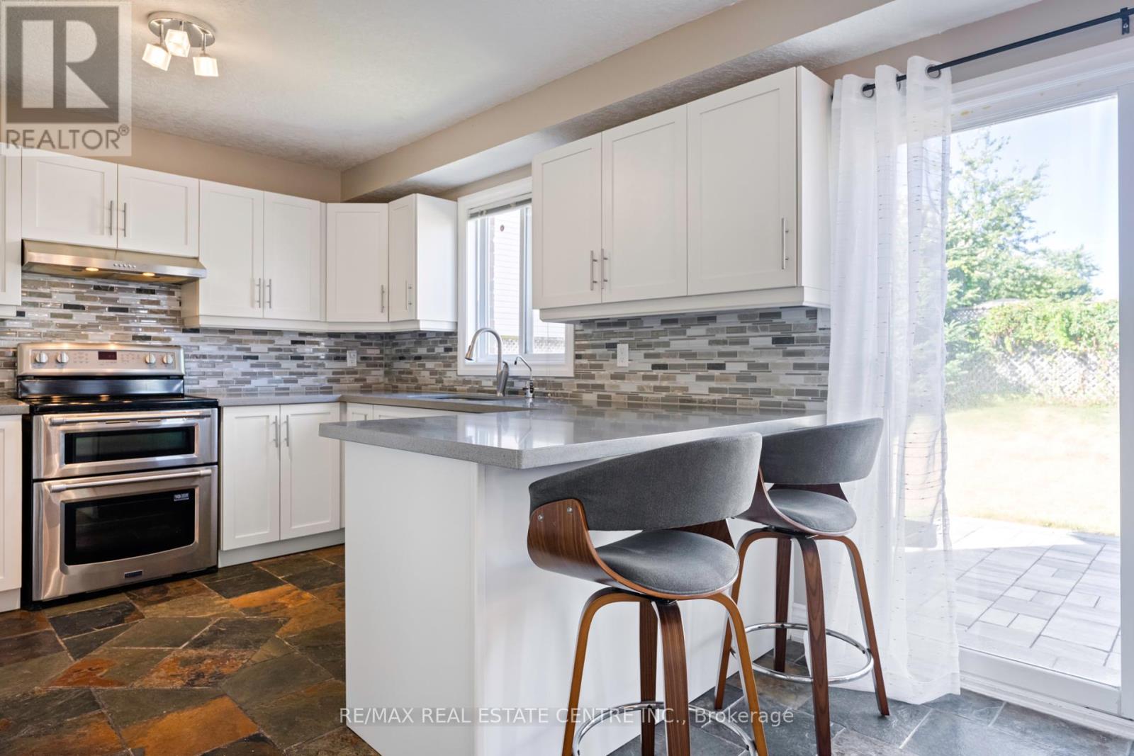 70 Hunter Road, Orangeville, Ontario  L9W 5C5 - Photo 13 - W12352296