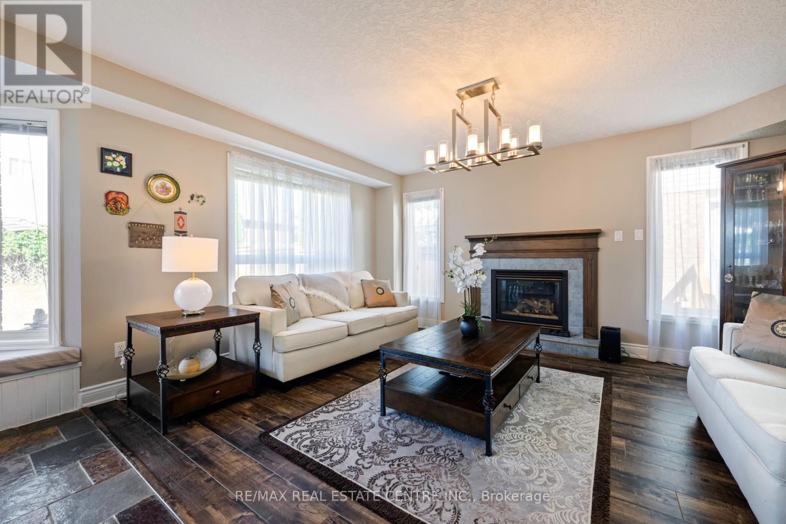 70 Hunter Road, Orangeville, Ontario  L9W 5C5 - Photo 17 - W12352296