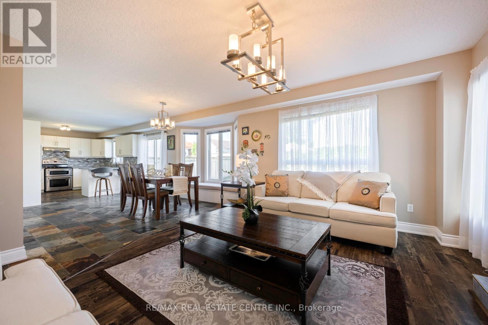 70 Hunter Road, Orangeville, Ontario  L9W 5C5 - Photo 19 - W12352296