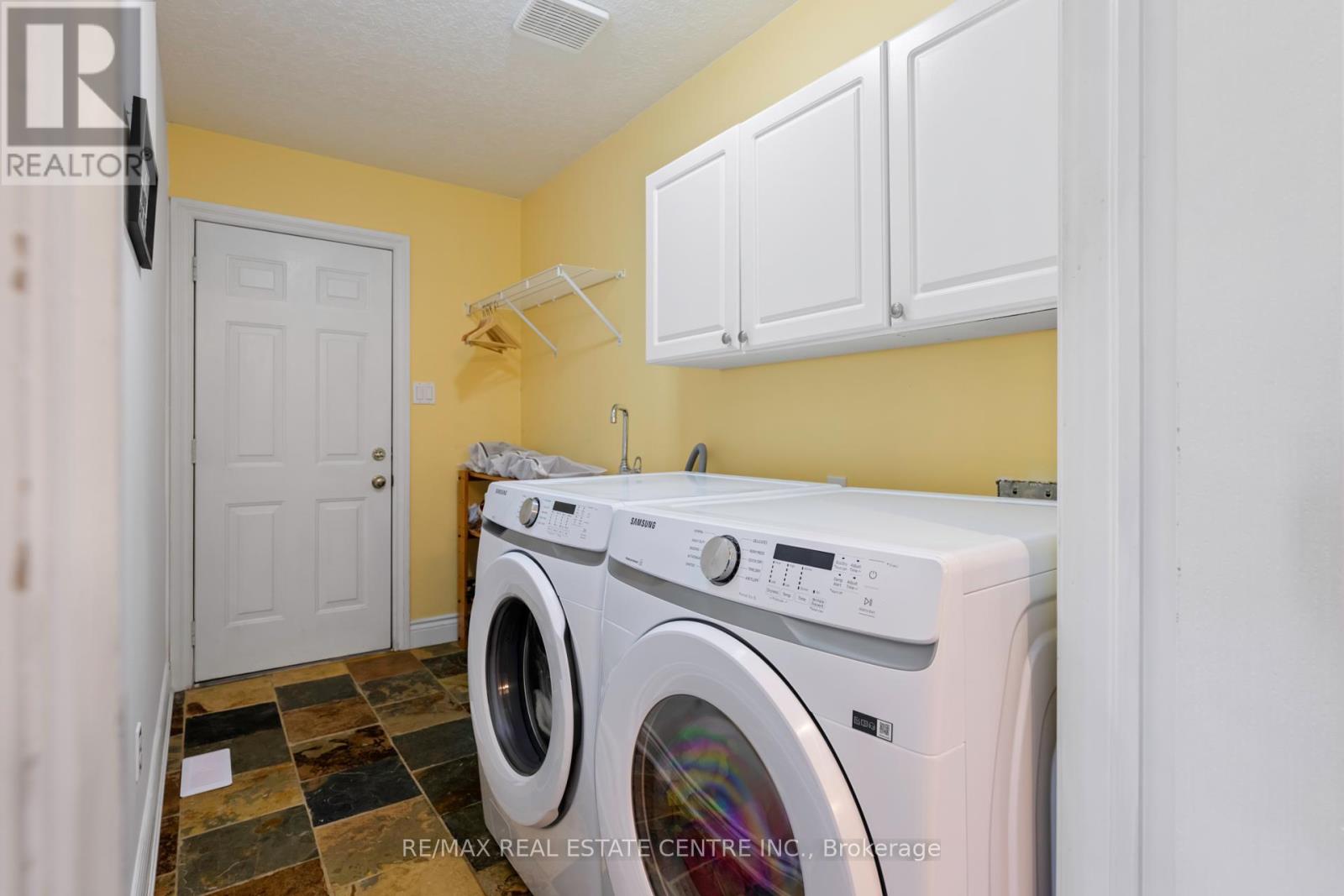 70 Hunter Road, Orangeville, Ontario  L9W 5C5 - Photo 21 - W12352296