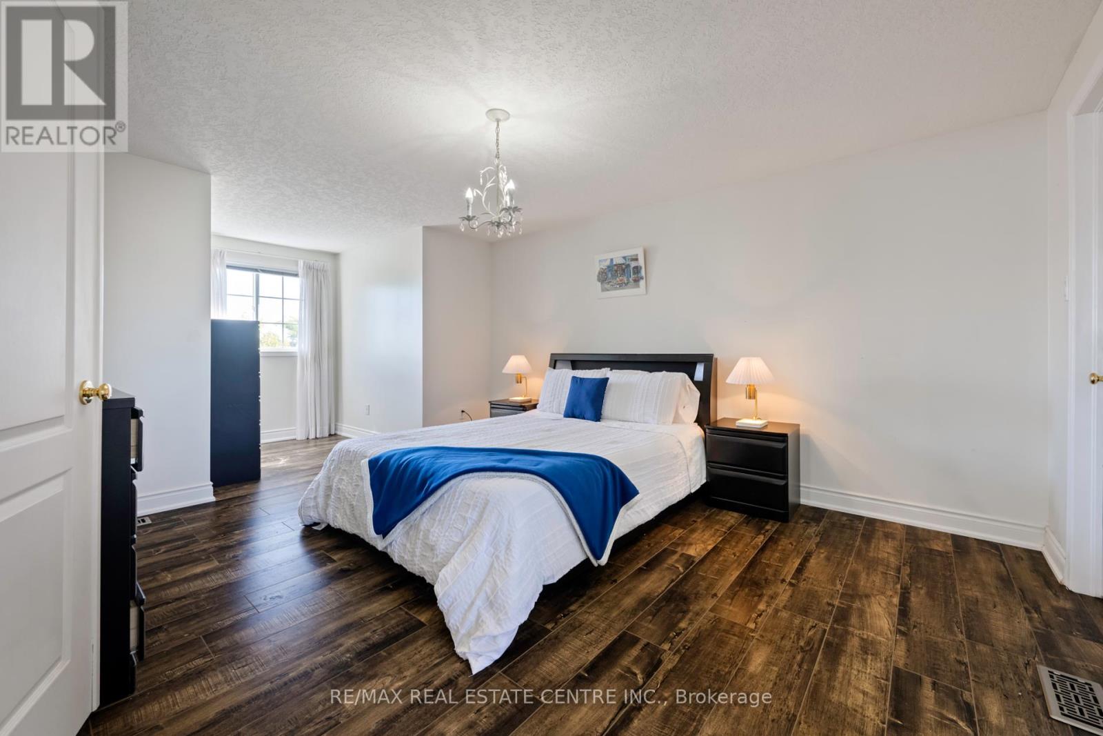 70 Hunter Road, Orangeville, Ontario  L9W 5C5 - Photo 25 - W12352296