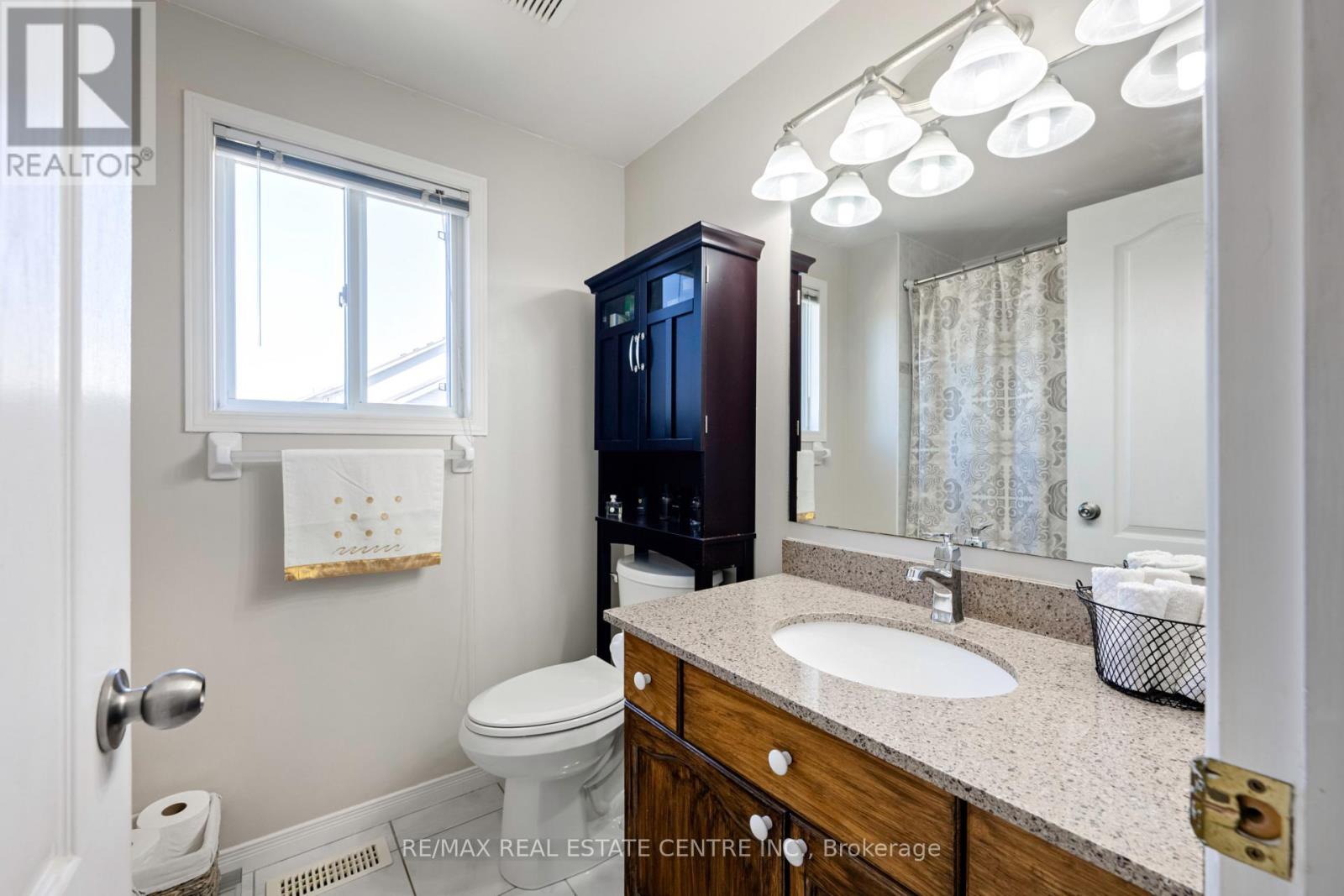 70 Hunter Road, Orangeville, Ontario  L9W 5C5 - Photo 31 - W12352296