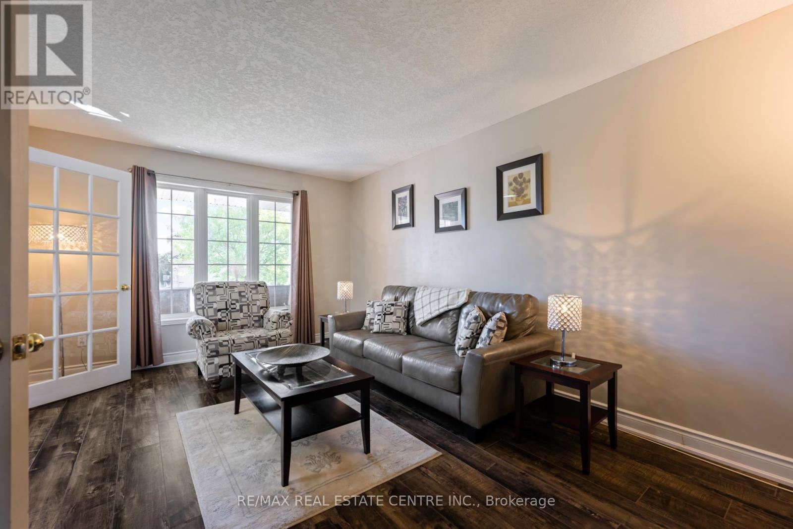 70 Hunter Road, Orangeville, Ontario  L9W 5C5 - Photo 8 - W12352296