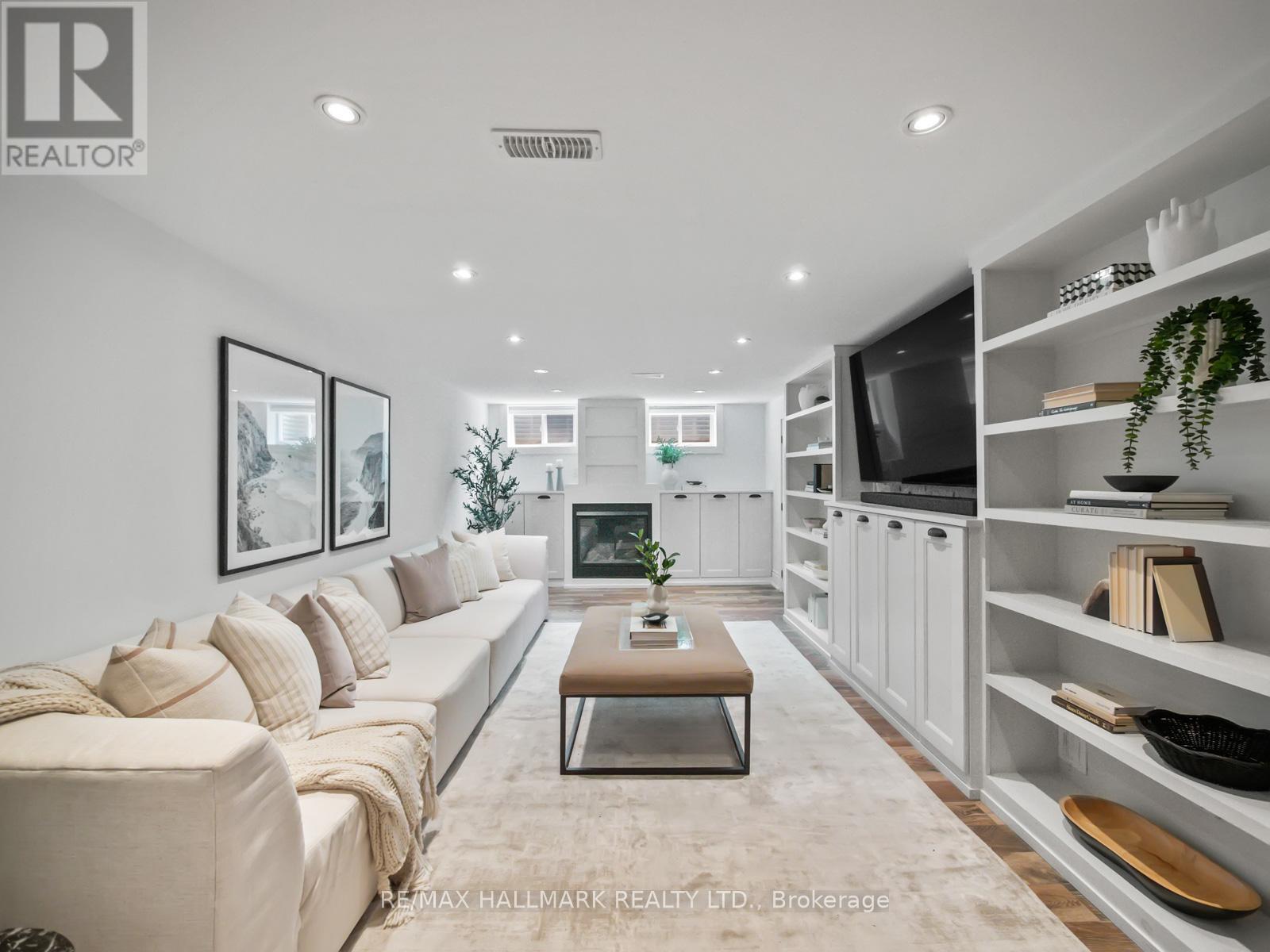 7 Haregate Court, Toronto, Ontario  M9R 3H5 - Photo 32 - W12352314