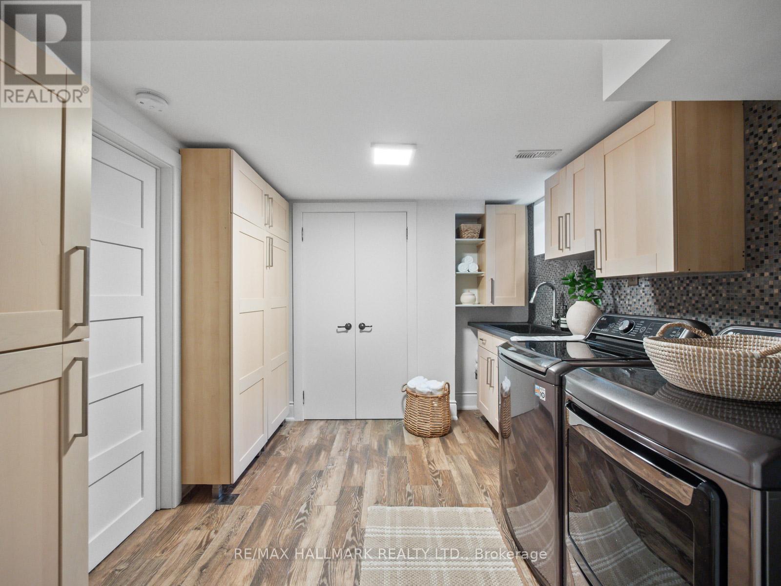 7 Haregate Court, Toronto, Ontario  M9R 3H5 - Photo 36 - W12352314