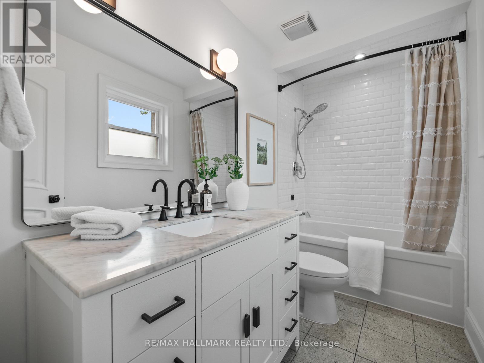 7 Haregate Court, Toronto, Ontario  M9R 3H5 - Photo 37 - W12352314