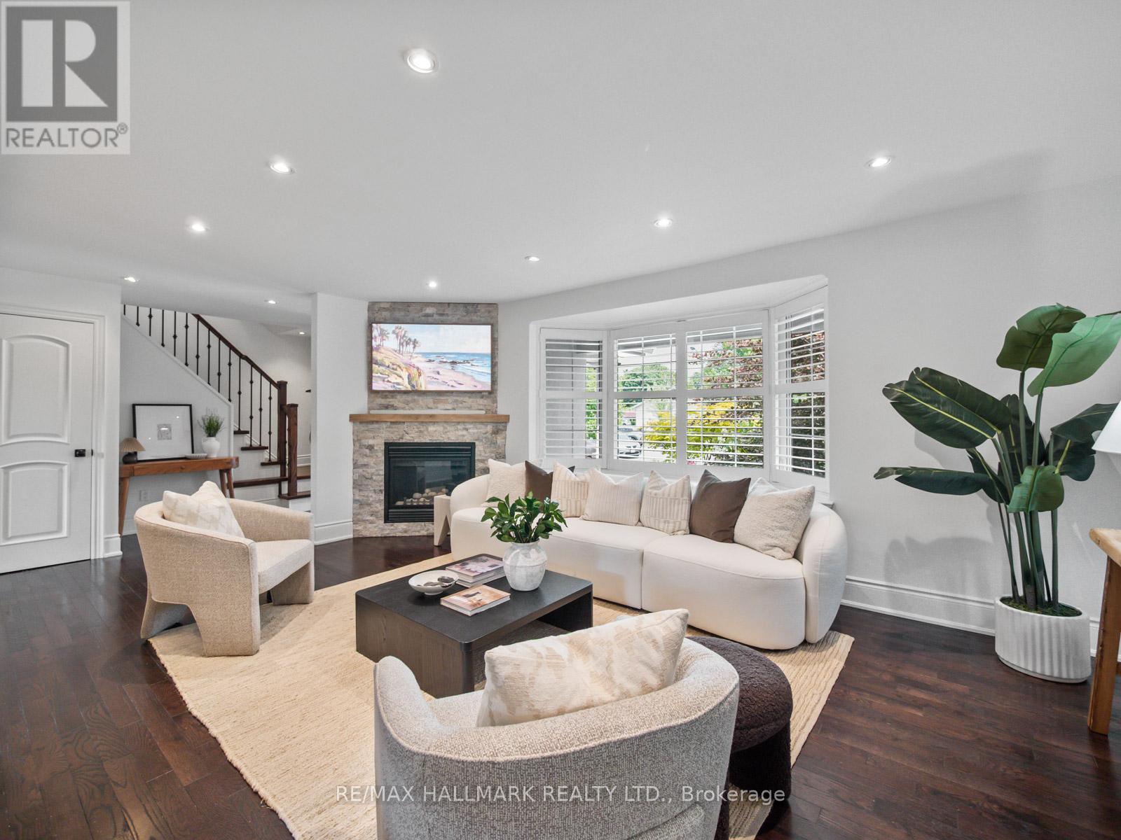 7 Haregate Court, Toronto, Ontario  M9R 3H5 - Photo 7 - W12352314