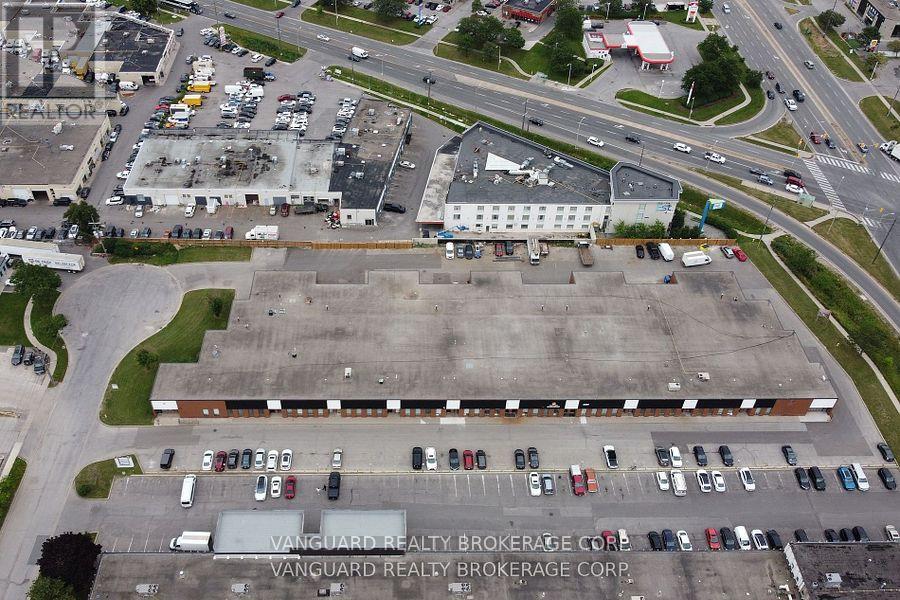 13 - 20 Baywood Road, Toronto, Ontario  M9V 4A8 - Photo 2 - W12352358