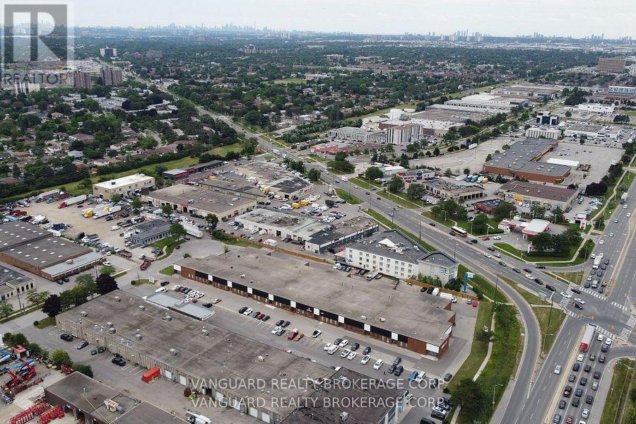 13 - 20 Baywood Road, Toronto, Ontario  M9V 4A8 - Photo 4 - W12352358