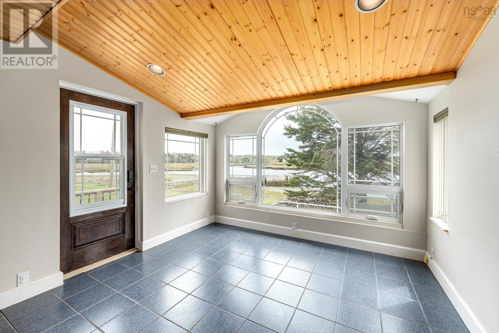 9080 Highway 1, Meteghan River, Nova Scotia  B0W 2L0 - Photo 15 - 202511566