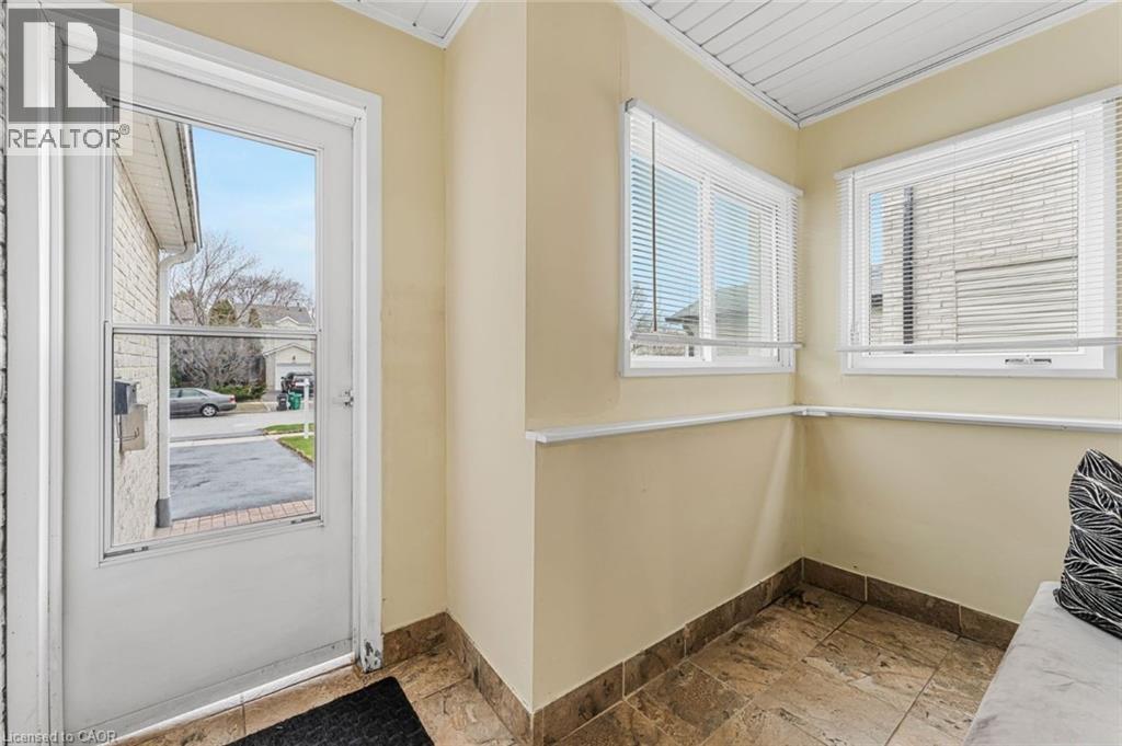 7242 Corrine Crescent, Mississauga, Ontario  L5N 5B8 - Photo 2 - 40744454