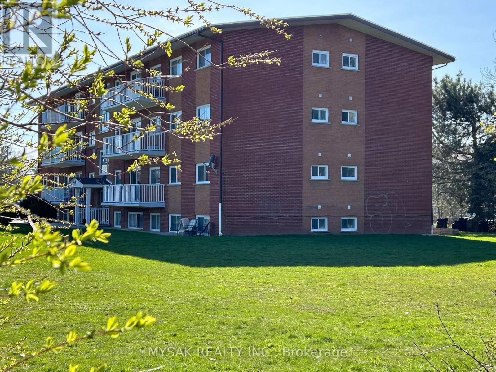 497 Victoria Road N, Guelph, Ontario  N1E 5K1 - Photo 3 - X12352307