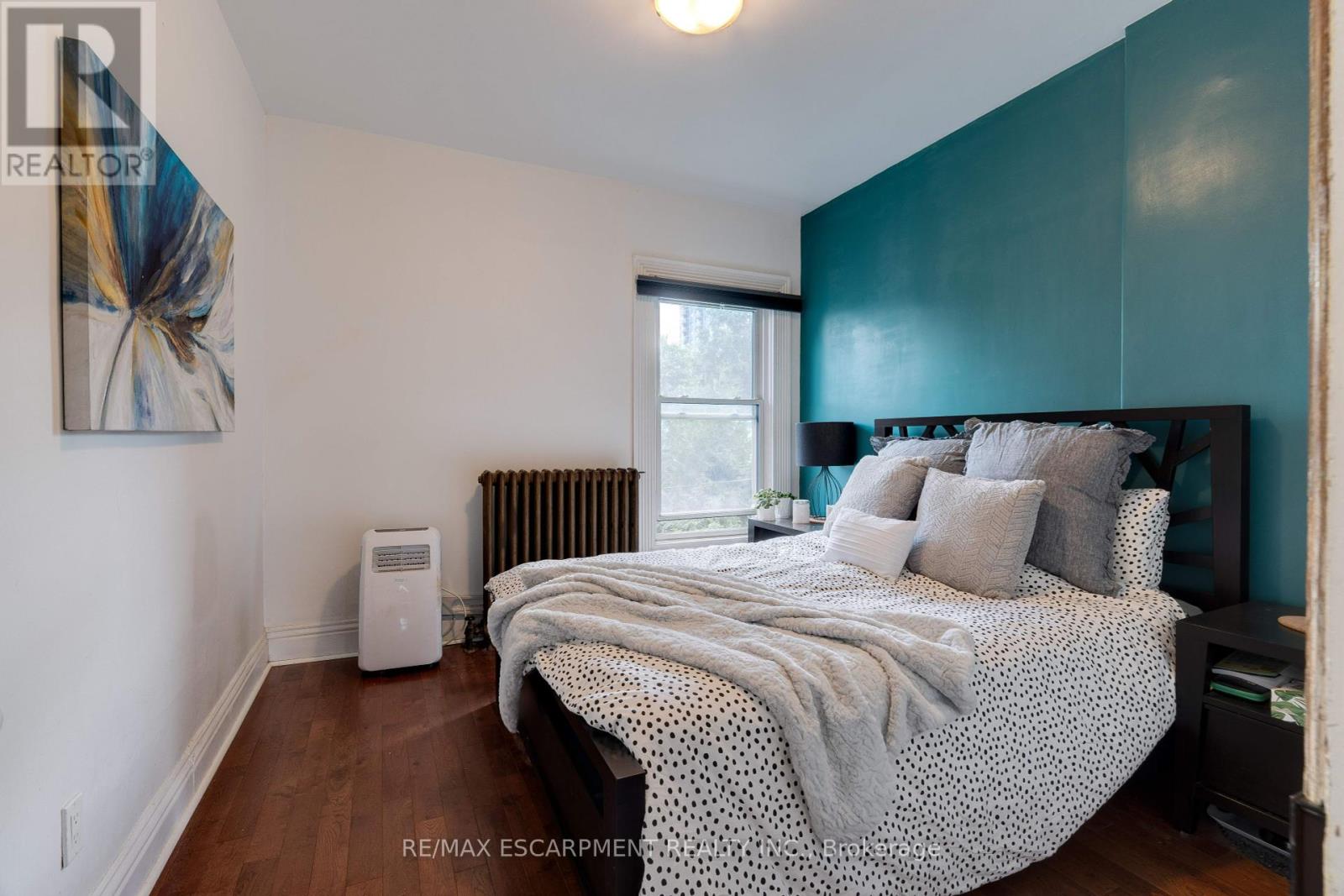 132 Ferguson Avenue N, Hamilton, Ontario  L8R 1L7 - Photo 14 - X12352394