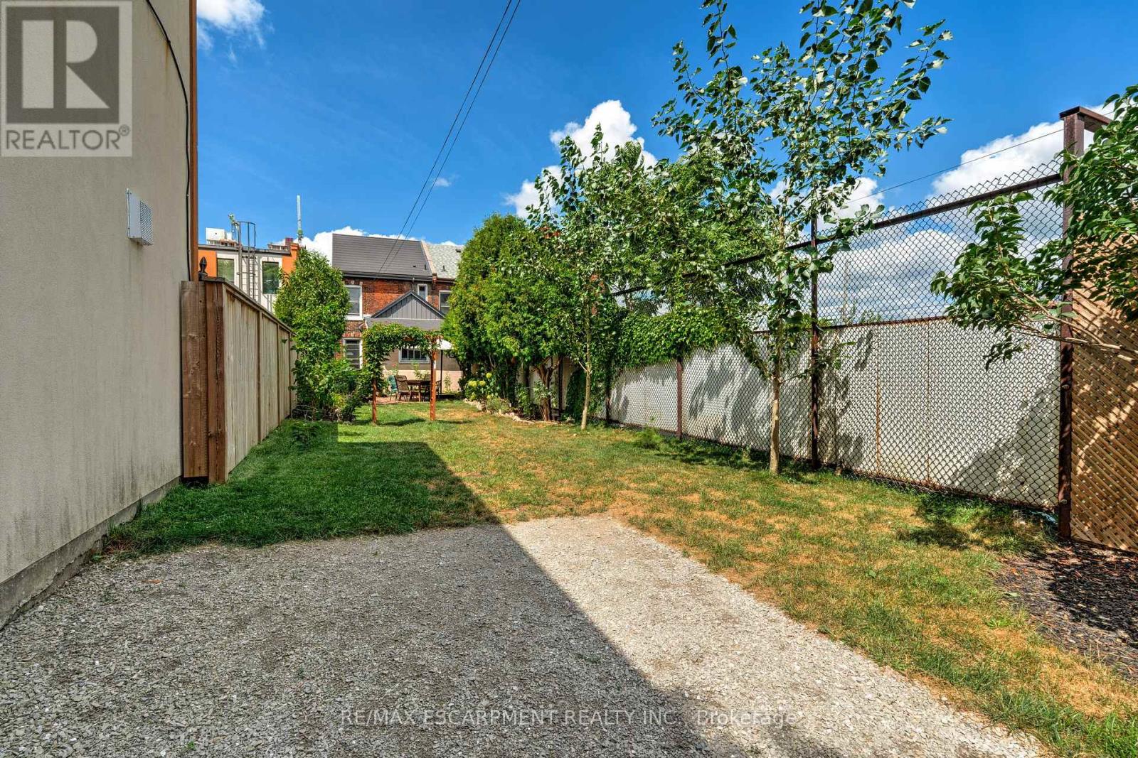 132 Ferguson Avenue N, Hamilton, Ontario  L8R 1L7 - Photo 20 - X12352394