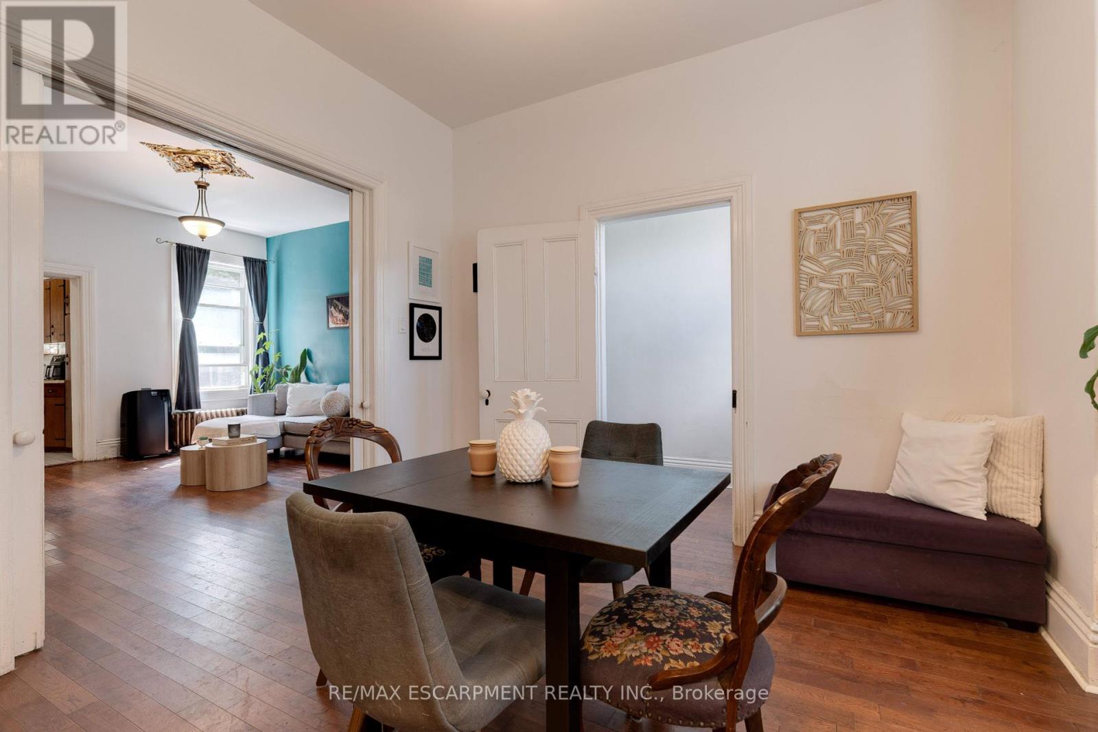 132 Ferguson Avenue N, Hamilton, Ontario  L8R 1L7 - Photo 7 - X12352394