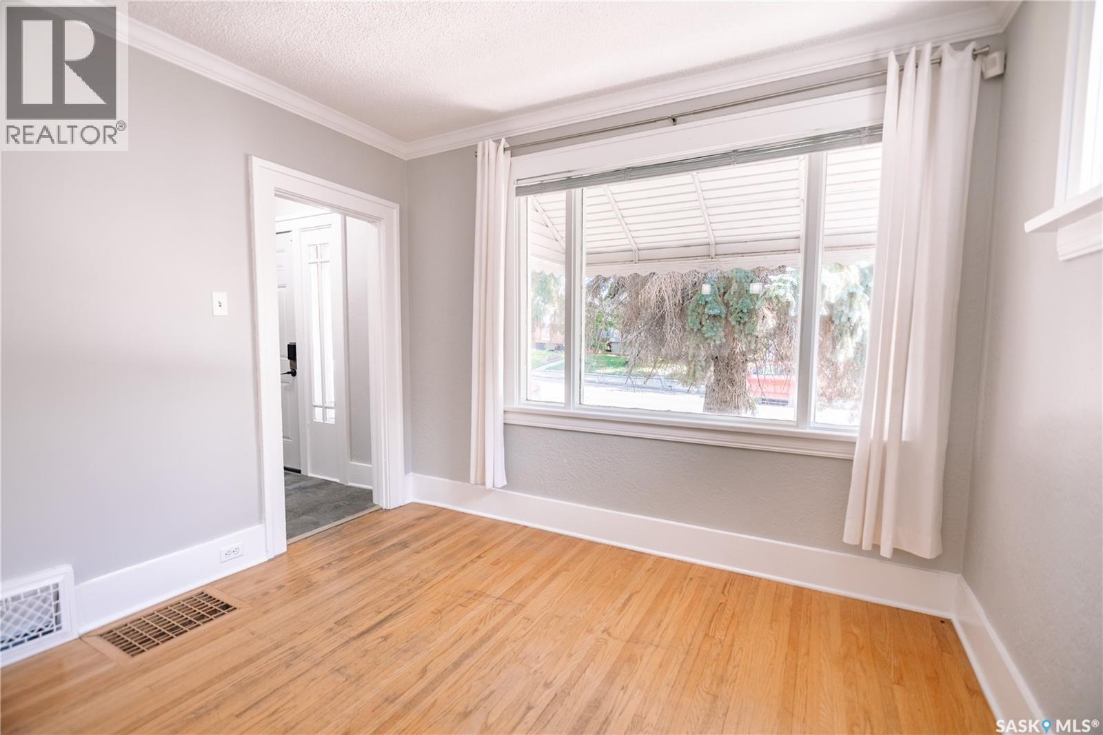 2154 Broder Street, Regina, Saskatchewan  S4N 3S4 - Photo 10 - SK015949