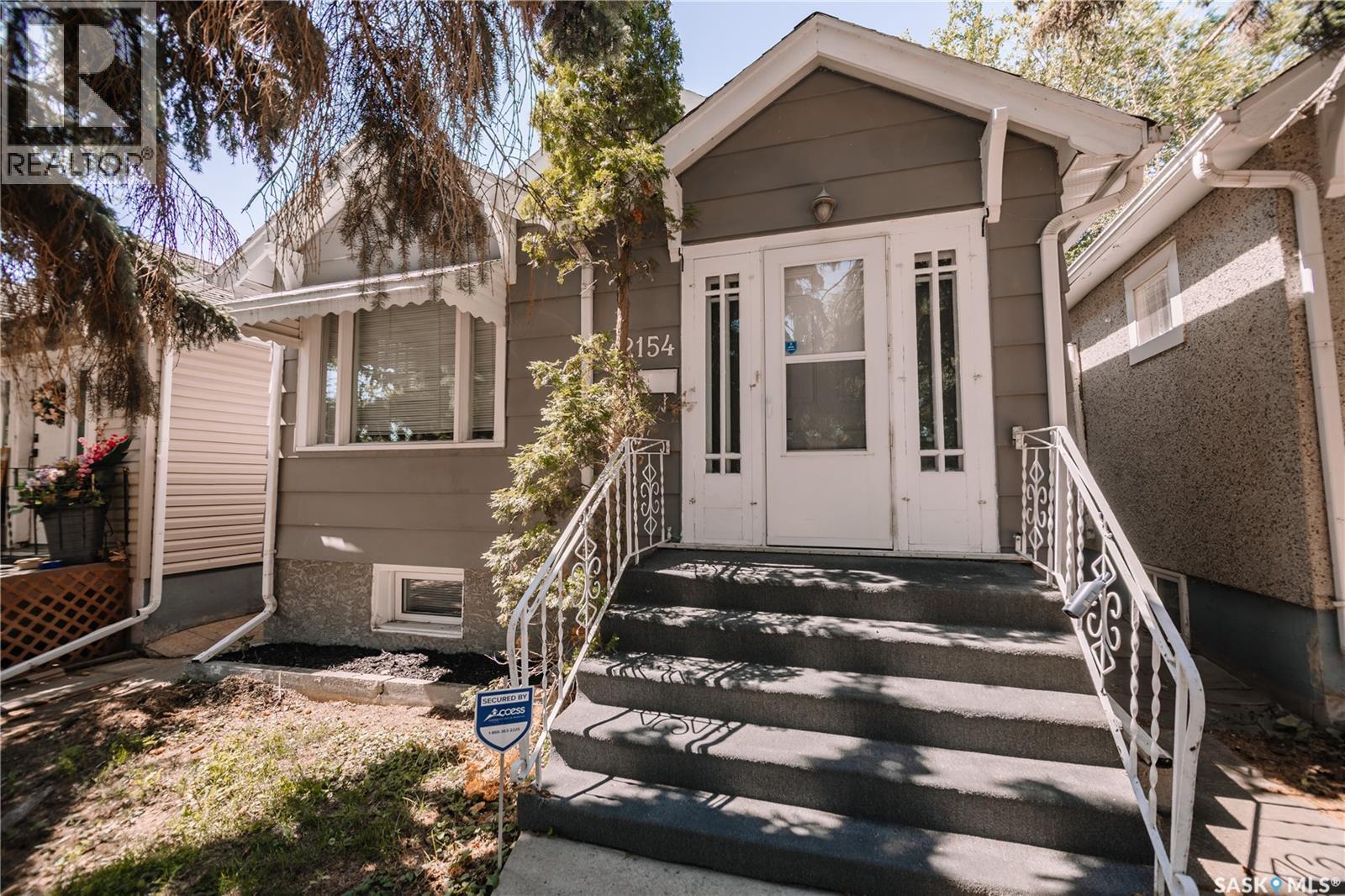 Property at 2154 Broder STREET image 2