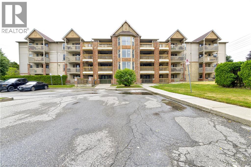 4005 Kilmer Drive Unit# 210, Burlington, Ontario  L7M 4M2 - Photo 1 - 40746073