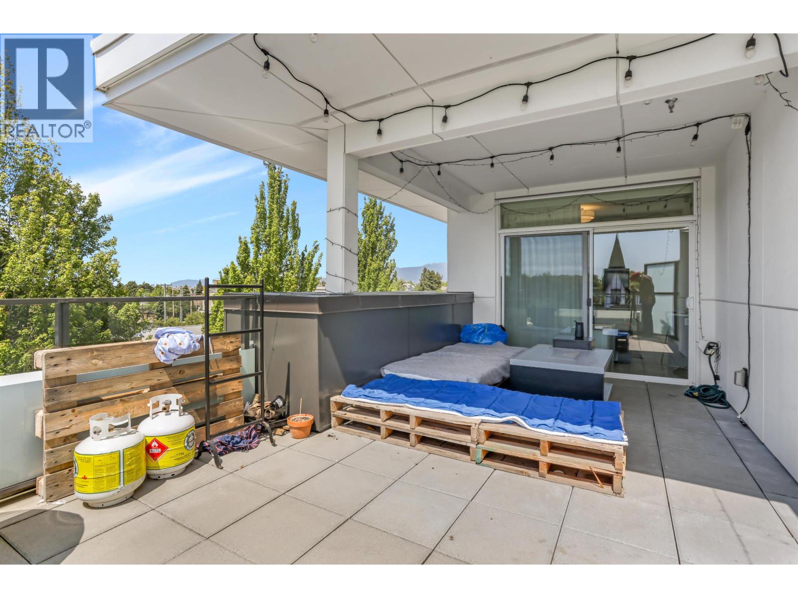 Ph2 3420 St. Catherines Street, Vancouver, British Columbia V5V 4K8 - Photo 1 - R3038232