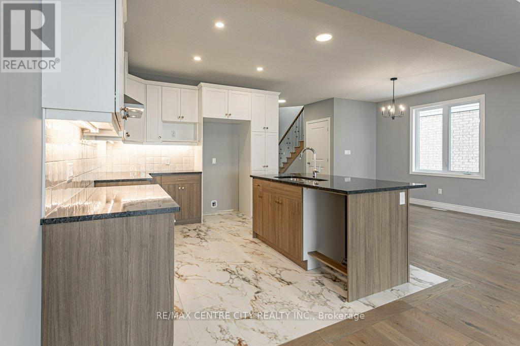 1596 Noah Bend, London North, Ontario  N6G 5S1 - Photo 12 - X12352513