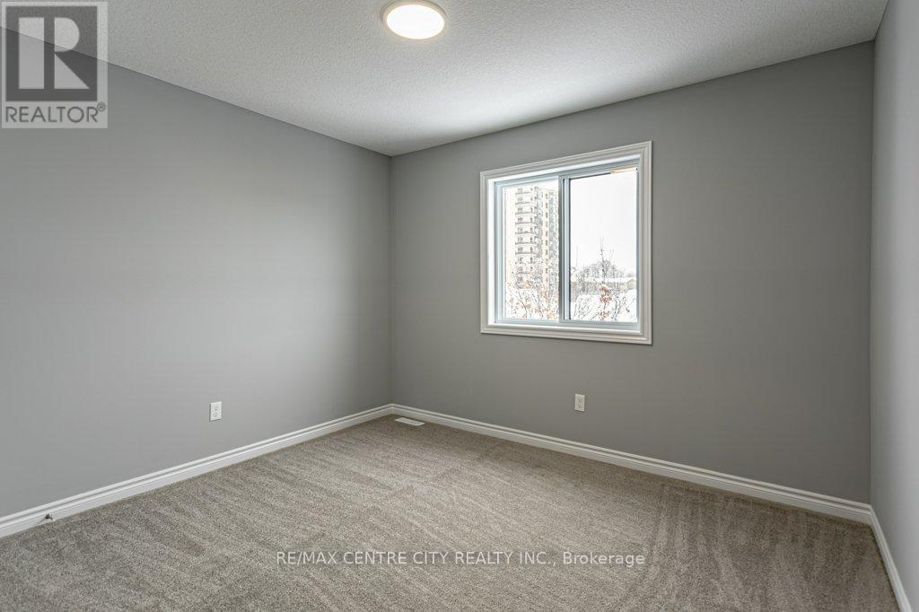 1596 Noah Bend, London North, Ontario  N6G 5S1 - Photo 32 - X12352513