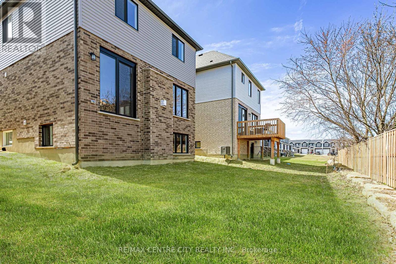 1596 Noah Bend, London North, Ontario  N6G 5S1 - Photo 36 - X12352513