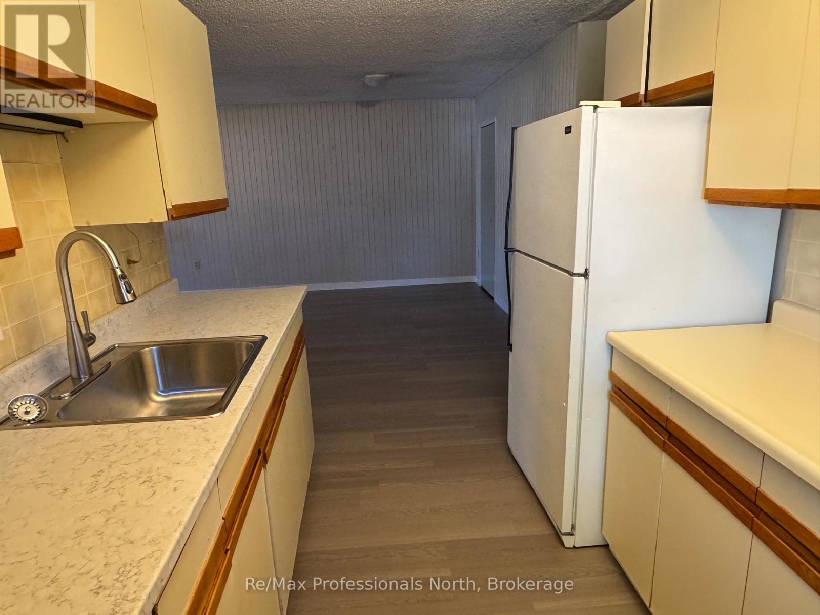 125 Taylor Road, Bracebridge, Ontario P1L 1J5 - Photo 11 - X12230386