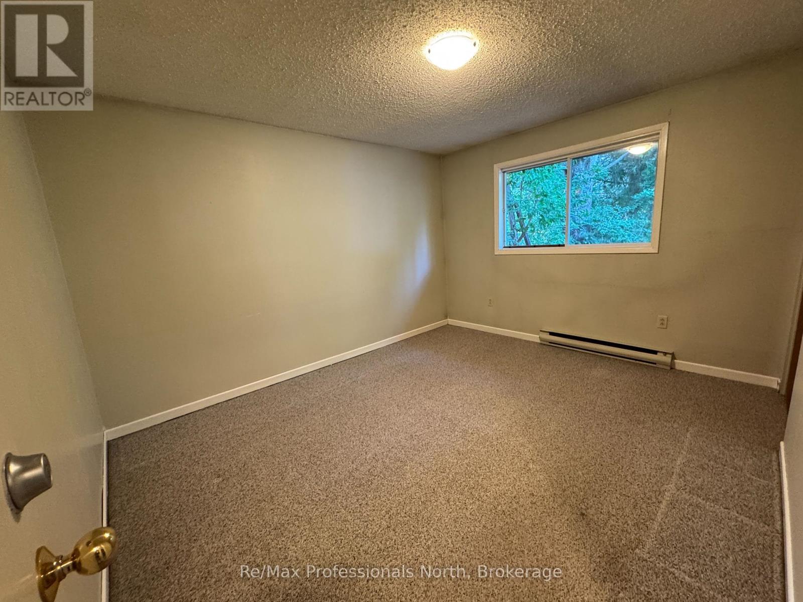 125 Taylor Road, Bracebridge, Ontario P1L 1J5 - Photo 15 - X12230386