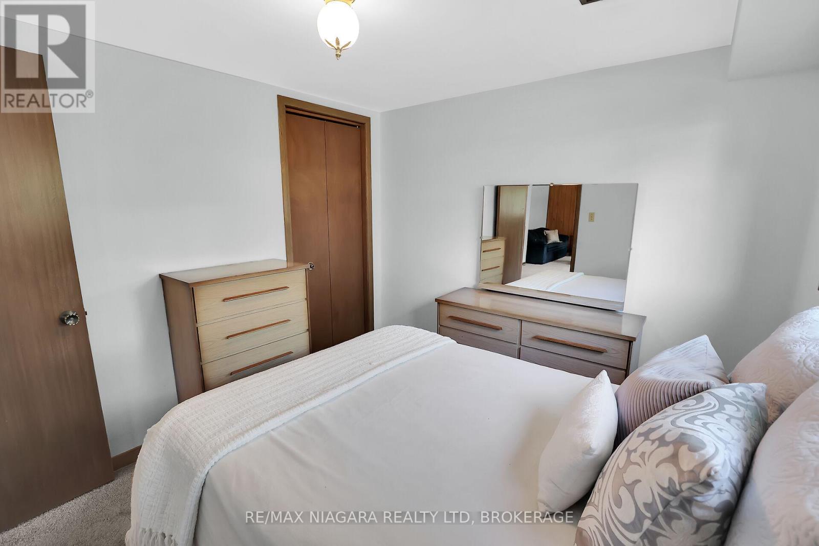 25 Oak Street, Welland, Ontario  L3C 3A1 - Photo 27 - X12352614