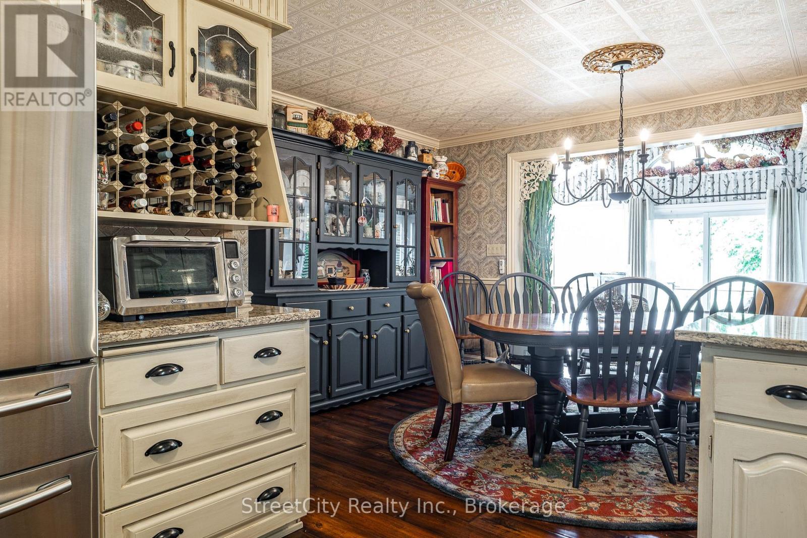 34 Nithview Court, Wilmot, Ontario N3A 2H4 - Photo 10 - X12352501