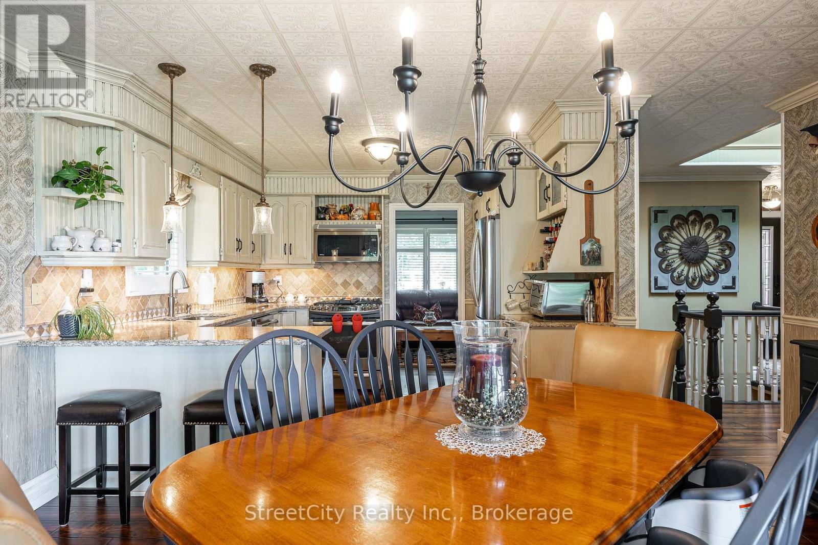 34 Nithview Court, Wilmot, Ontario N3A 2H4 - Photo 11 - X12352501