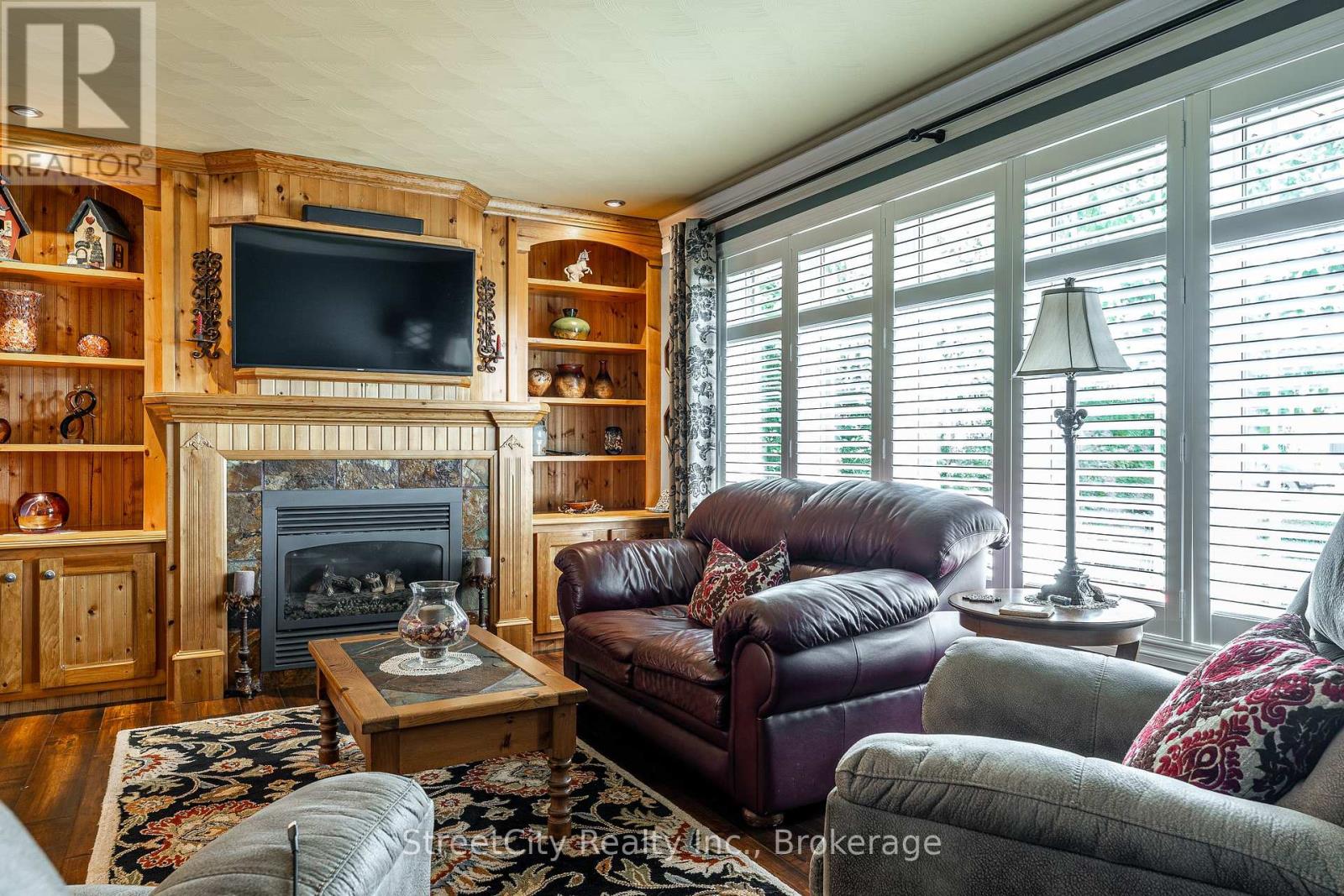 34 Nithview Court, Wilmot, Ontario N3A 2H4 - Photo 7 - X12352501