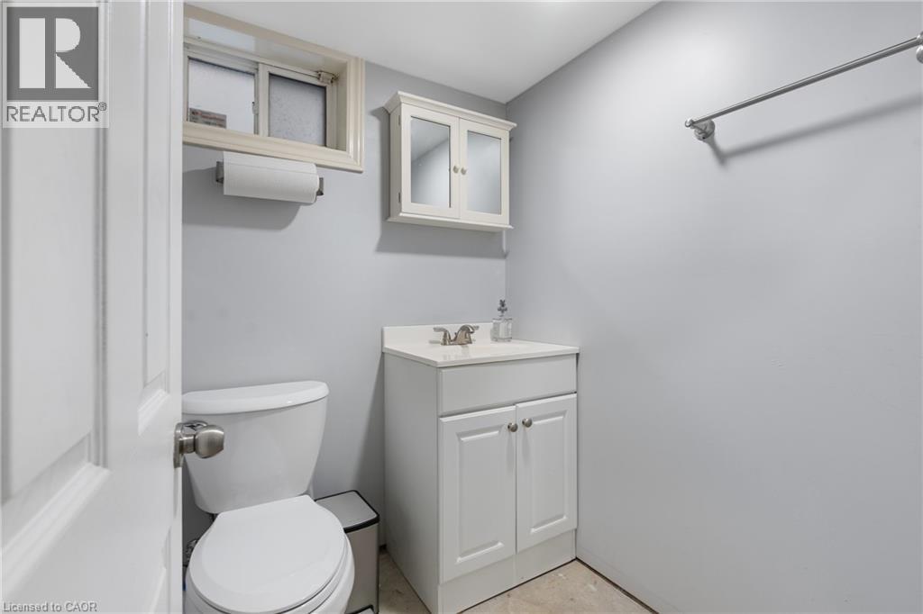 582 Upper James Street, Hamilton, Ontario  L9C 2Y6 - Photo 9 - 40748768