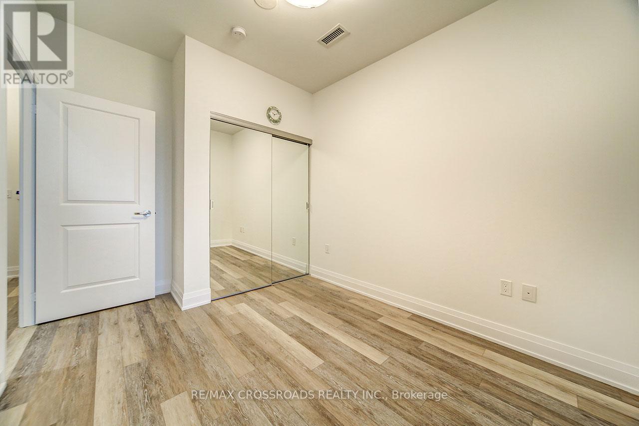 513 - 20 Shore Breeze Drive S, Toronto, Ontario  M8V 0C7 - Photo 4 - W12352432