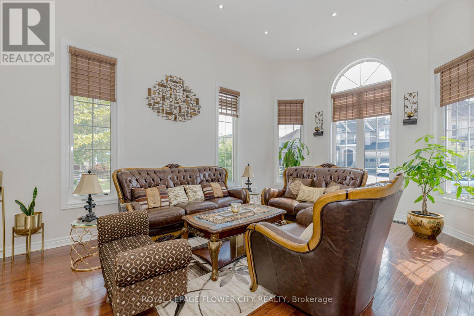 Property at 11 VINTONRIDGE DRIVE image 5