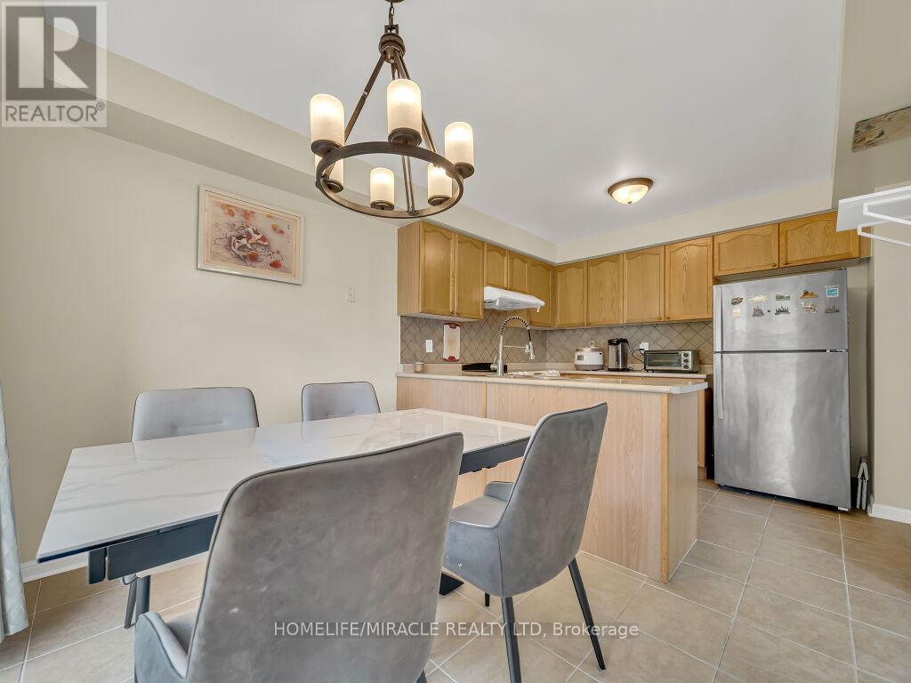 80 Sweetwood Circle, Brampton, Ontario  L7A 2S1 - Photo 13 - W12345631