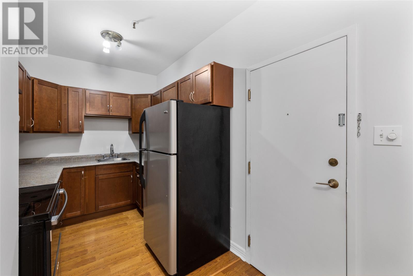 39 Queen's Road Unit#2, St. John's, Newfoundland & Labrador  A1C 2A6 - Photo 7 - 1288456